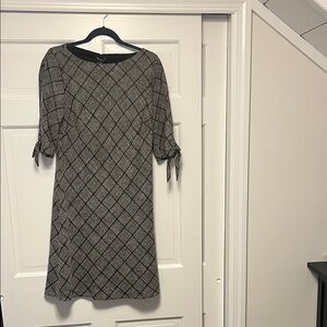 Gray Plaid Tie-Sleeve Women’s Dress